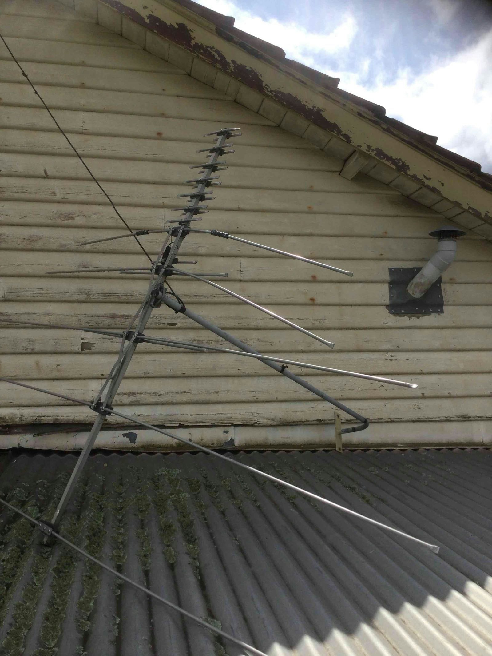 Antenna Reception Issues Caused By Extreme Damage! Mr Antenna