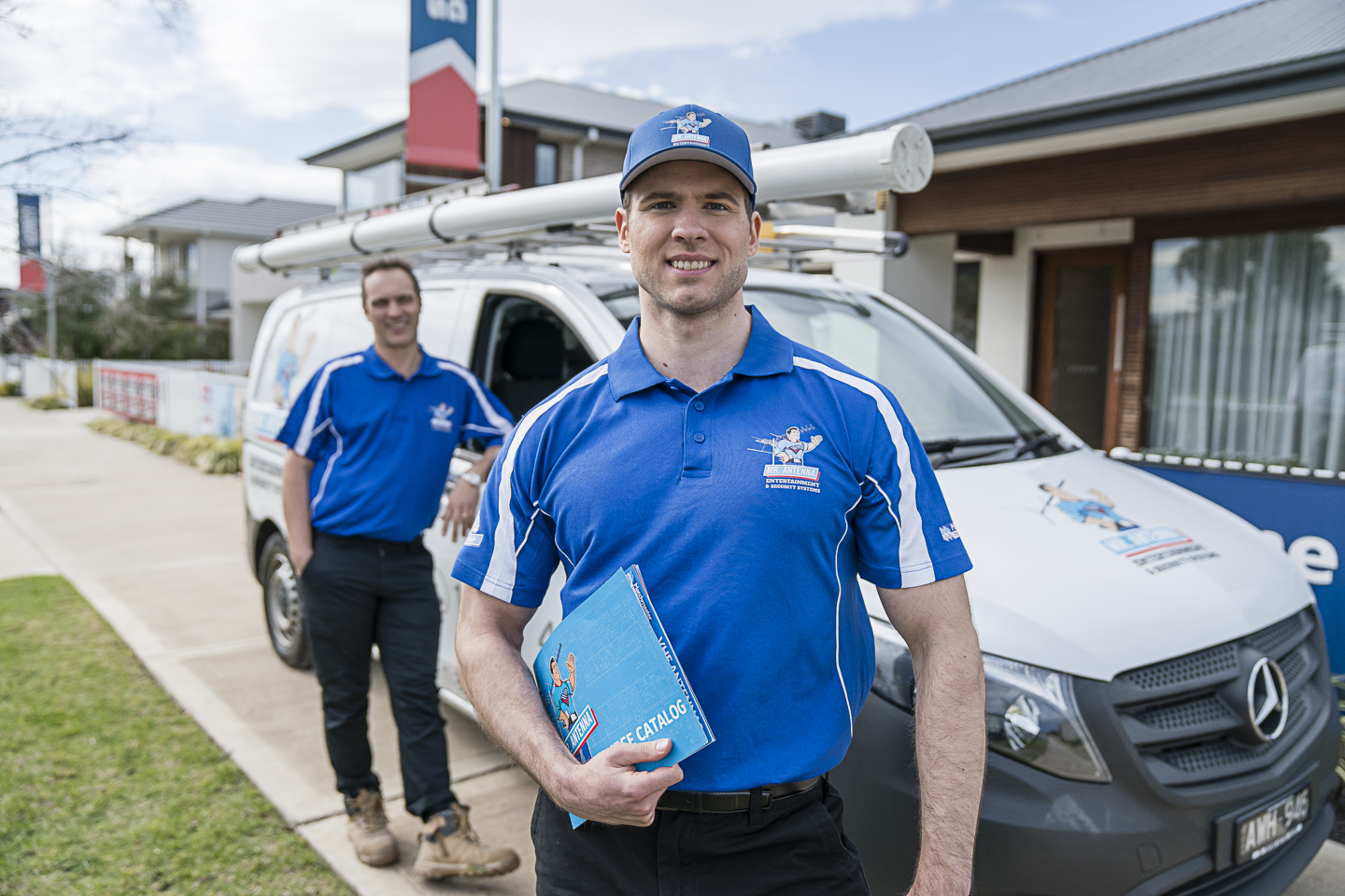 Professional TV antenna installers in Australia providing reliable local installation services, ensuring clear reception and customer satisfaction.